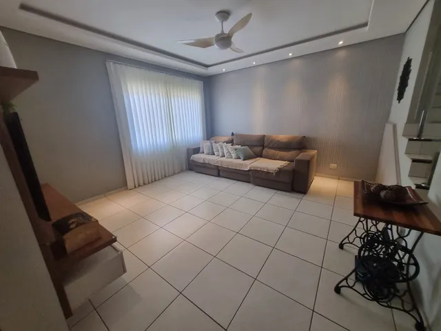 Casa com 10m² 3 quartos e 3 banheiros, à venda, no bairro Pinheiros em José Vizentin