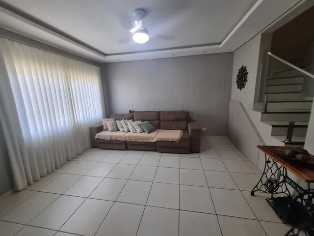 Casa com 10m² 3 quartos e 3 banheiros, à venda, no bairro Pinheiros em José Vizentin