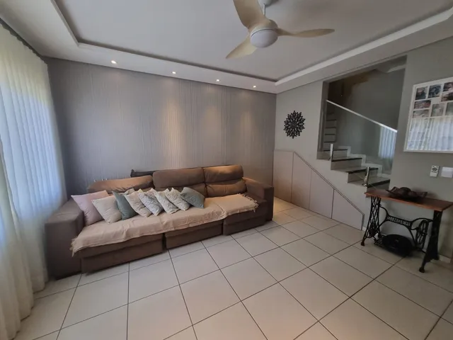 Casa com 10m² 3 quartos e 3 banheiros, à venda, no bairro Pinheiros em José Vizentin