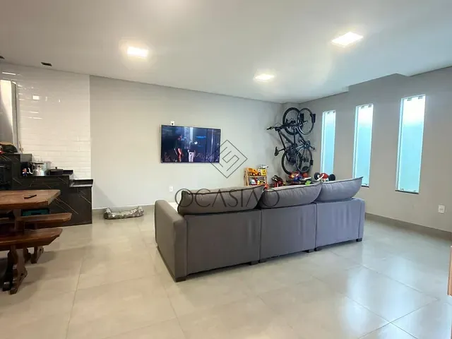Casa 3 quartos e 3 banheiros, para alugar, no bairro São Judas Tadeu em Balneário Camboriú