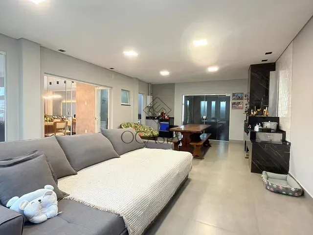Casa 3 quartos e 3 banheiros, para alugar, no bairro São Judas Tadeu em Balneário Camboriú