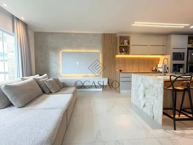 Casa 3 quartos e 3 banheiros, para alugar, no bairro São Judas Tadeu em Balneário Camboriú