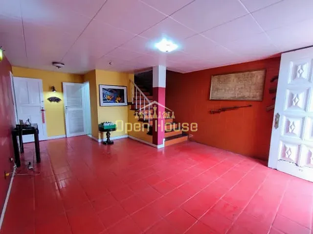 Casa com 720m² 3 quartos e 1 banheiro, à venda, no bairro Laranjal em Volta Redonda