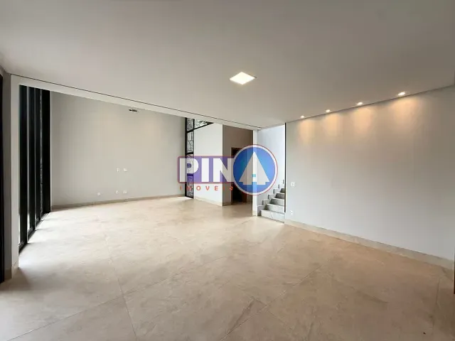 Casa com 532m² 4 quartos e 5 banheiros, à venda, no bairro Jardins França em Goiânia