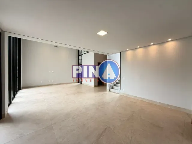 Casa com 532m² 4 quartos e 5 banheiros, à venda, no bairro Jardins França em Goiânia