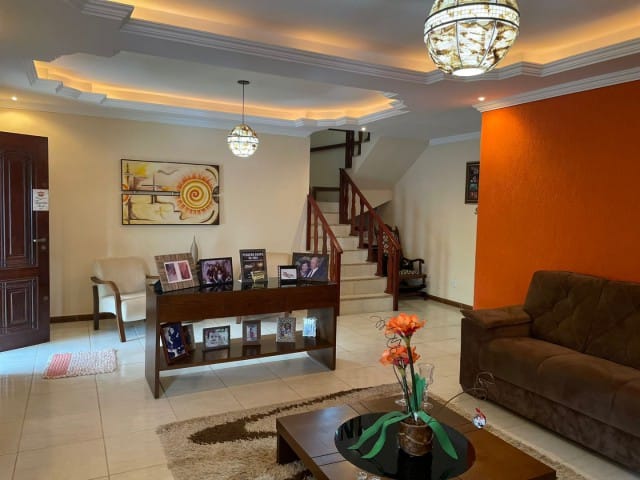 Casa 4 quartos e 4 banheiros, à venda, no bairro Jardim Bela Vista em Rio das Ostras