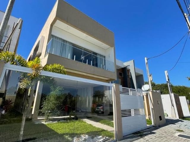 Casa com 175m² 4 quartos e 2 banheiros, à venda, no bairro Guaratiba em Rio de Janeiro