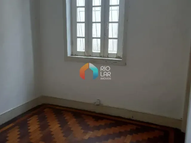 Casa com 250m² 3 quartos e 1 banheiro, à venda, no bairro Santa Teresa em Rio de Janeiro