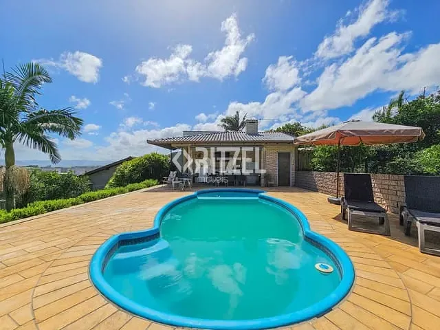 Casa com 832m² 4 quartos e 3 banheiros, à venda, no bairro Travessão em Dois Irmãos