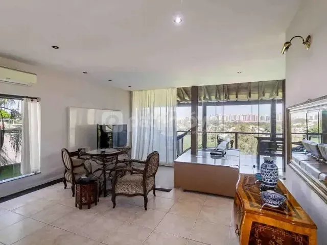 Casa 6 quartos e 10 banheiros, à venda ou para alugar, no bairro Itanhangá em Rio de Janeiro