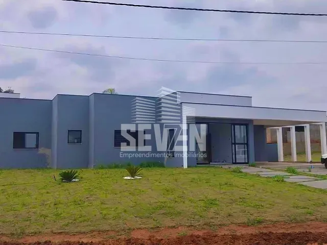 Casa com 243m² 4 quartos e 2 banheiros, à venda, no bairro Riviera Santa Cristina L em Arandu