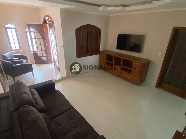 Casa com 360m² 4 quartos e 3 banheiros, à venda, no bairro Jardim Excelsior em Cabo Frio