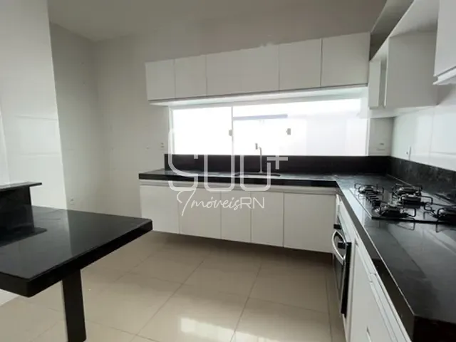 Casa com 200m² 3 quartos e 3 banheiros, à venda, no bairro Parque das Nações em Parnamirim