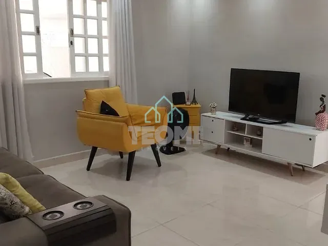 Casa com 163m² 2 quartos e 2 banheiros, à venda, no bairro Parque Senhor do Bonfim em Taubaté