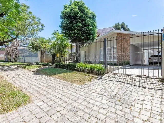 Casa com 343m² 4 quartos e 5 banheiros, à venda, no bairro Água Verde em Curitiba