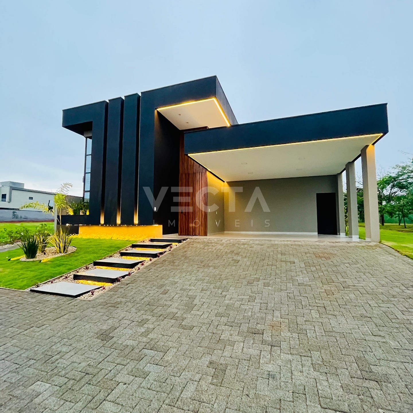 Casa à venda com 3 quartos, 175m² - Foto 1