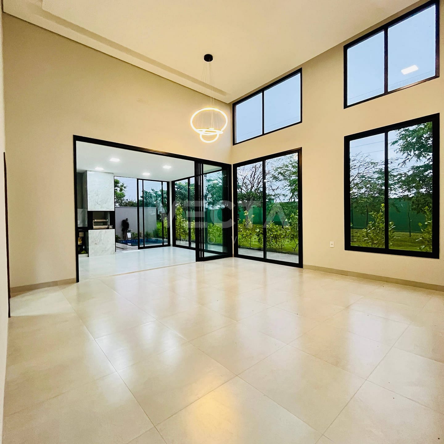 Casa à venda com 3 quartos, 175m² - Foto 3