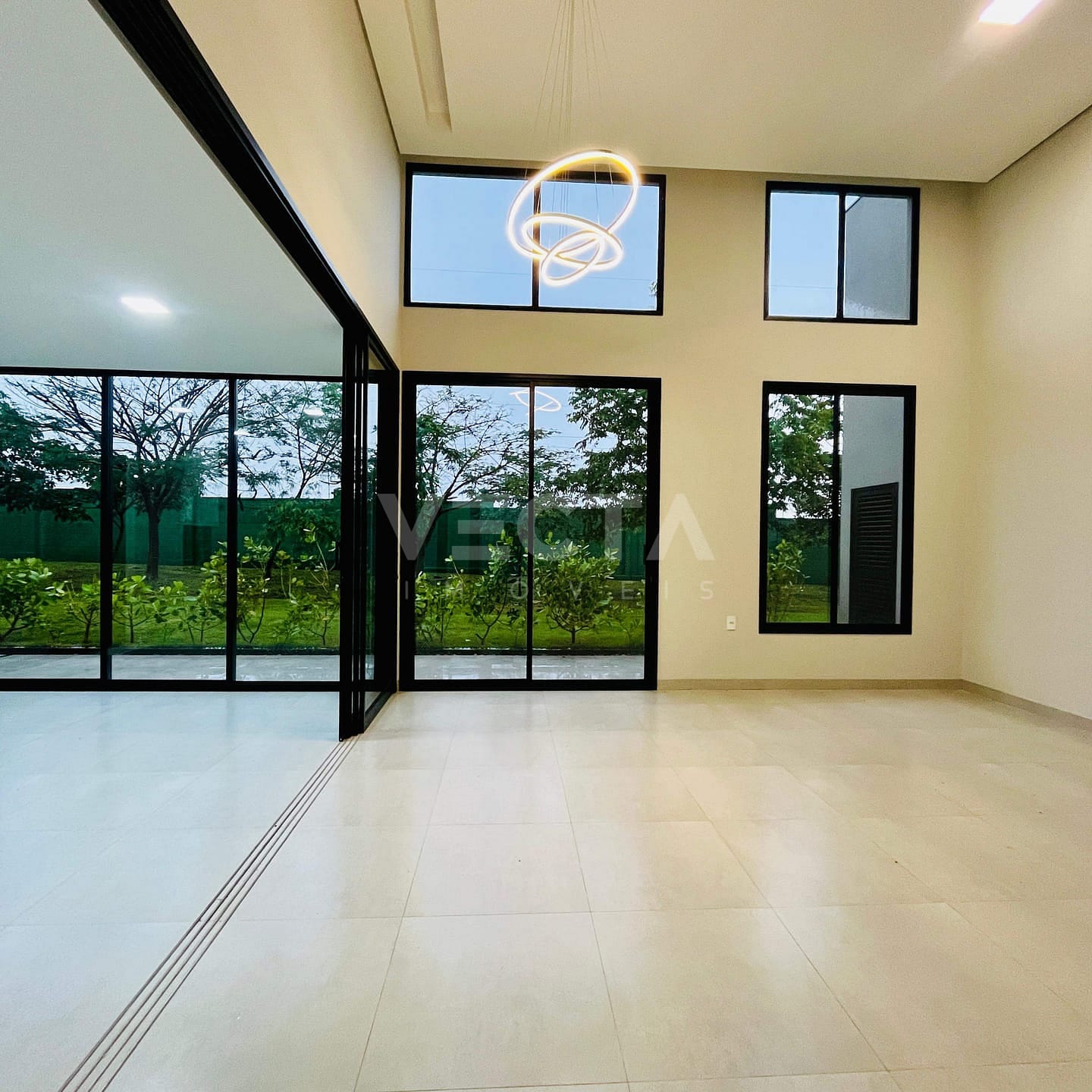 Casa à venda com 3 quartos, 175m² - Foto 4