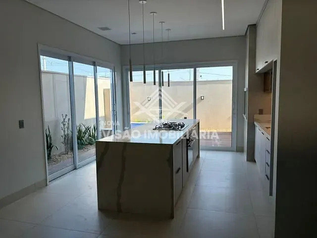 Casa com 310m², à venda, no bairro Condomínio Aquarela dos Poemas em Sinop
