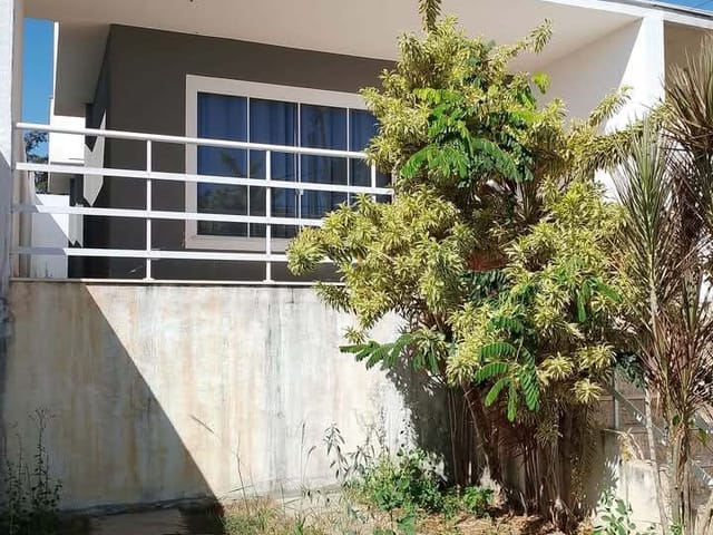 Casa 2 quartos e 2 banheiros, à venda, no bairro Maria Turri em Rio das Ostras
