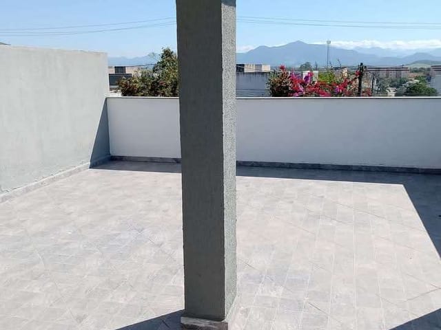 Casa 2 quartos e 2 banheiros, à venda, no bairro Maria Turri em Rio das Ostras