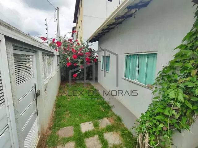 Casa com 150m² 3 quartos e 2 banheiros, à venda, no bairro Colina de Laranjeiras em Serra