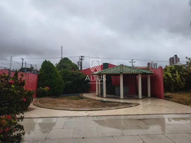 Terreno com 900m², à venda, no bairro Santa Mônica em Feira de Santana
