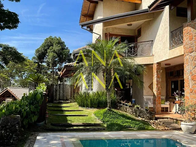 Casa com 1300m² 3 quartos e 4 banheiros, à venda, no bairro Condomínio Santa Helena I em Bragança Paulista