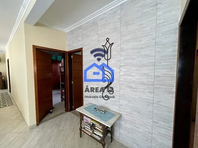 Casa com 316m² 2 quartos e 3 banheiros, à venda, no bairro Golfinho em Caraguatatuba