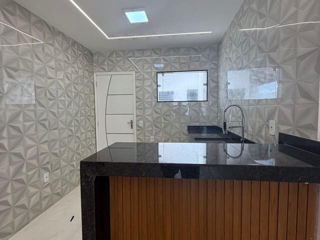 Casa com 140m² 2 quartos e 3 banheiros, à venda ou para alugar, no bairro Alpha Green em Campos dos Goytacazes