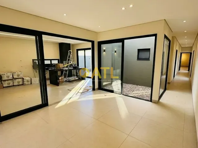 Casa 3 quartos e 4 banheiros, à venda, no bairro Chácaras São Silvestre em Ourinhos