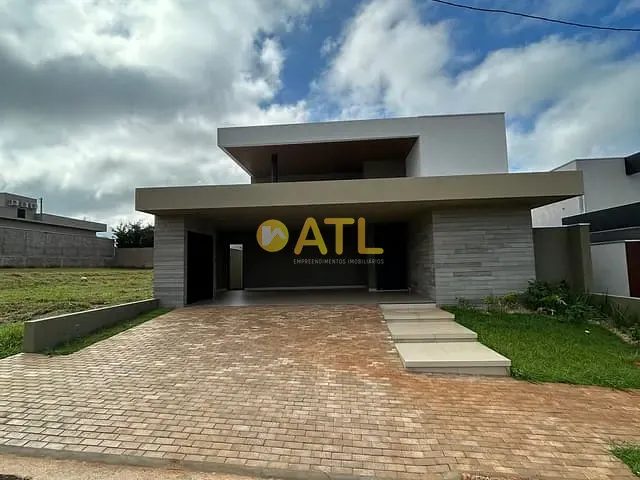 Casa 3 quartos e 4 banheiros, à venda, no bairro Chácaras São Silvestre em Ourinhos
