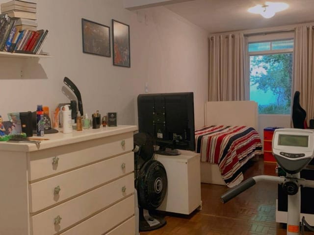 Casa 4 quartos e 2 banheiros, à venda, no bairro Vila São Pedro em Santo André