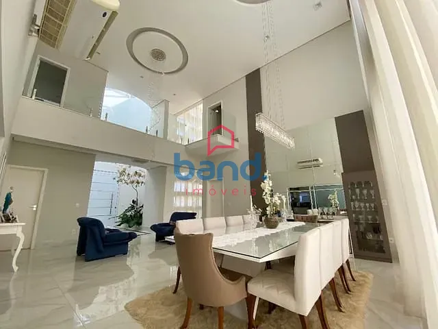 Casa com 800m² 3 quartos e 5 banheiros, à venda, no bairro Portal dos Bandeirantes II em Porto Feliz