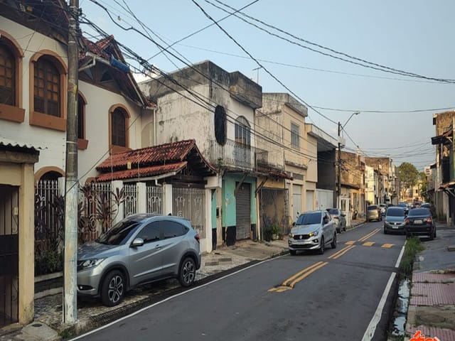 Casa com 400m² 3 quartos e 1 banheiro, à venda, no bairro Marco em Belém
