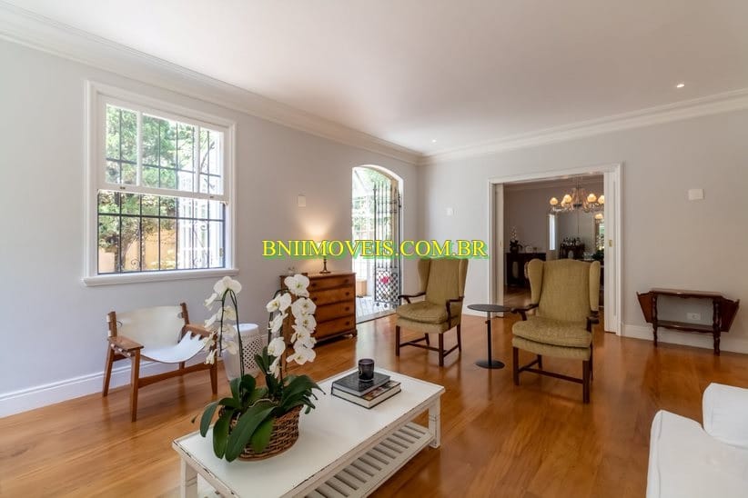 Casa, 4 quartos, 340 m² - Foto 1