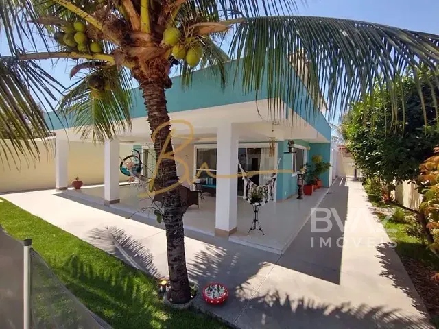 Casa com 630m² 3 quartos e 2 banheiros, à venda, no bairro Palmeiras em Cabo Frio