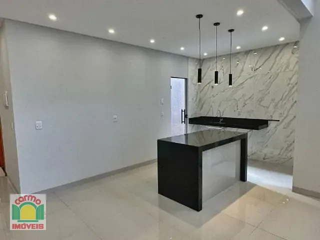 Casa com 150m² 3 quartos e 1 banheiro, à venda, no bairro Parque Brasília 2ª Etapa em Anápolis