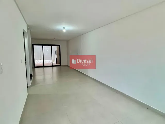 Casa com 157m² 3 quartos e 4 banheiros, à venda, no bairro Itacolomi em Balneário Piçarras