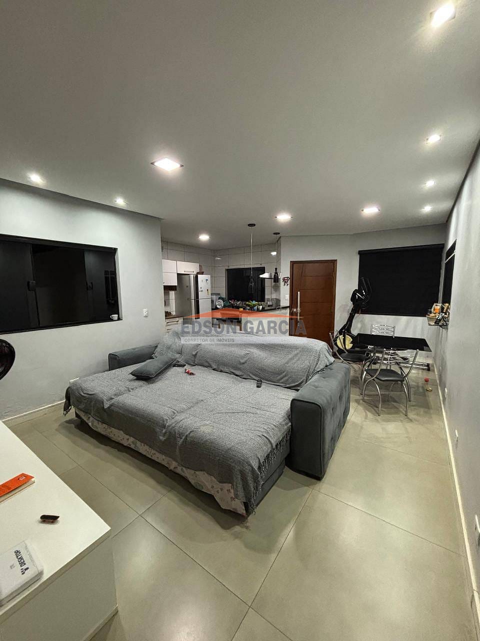 Casa à venda com 3 quartos, 137m² - Foto 4