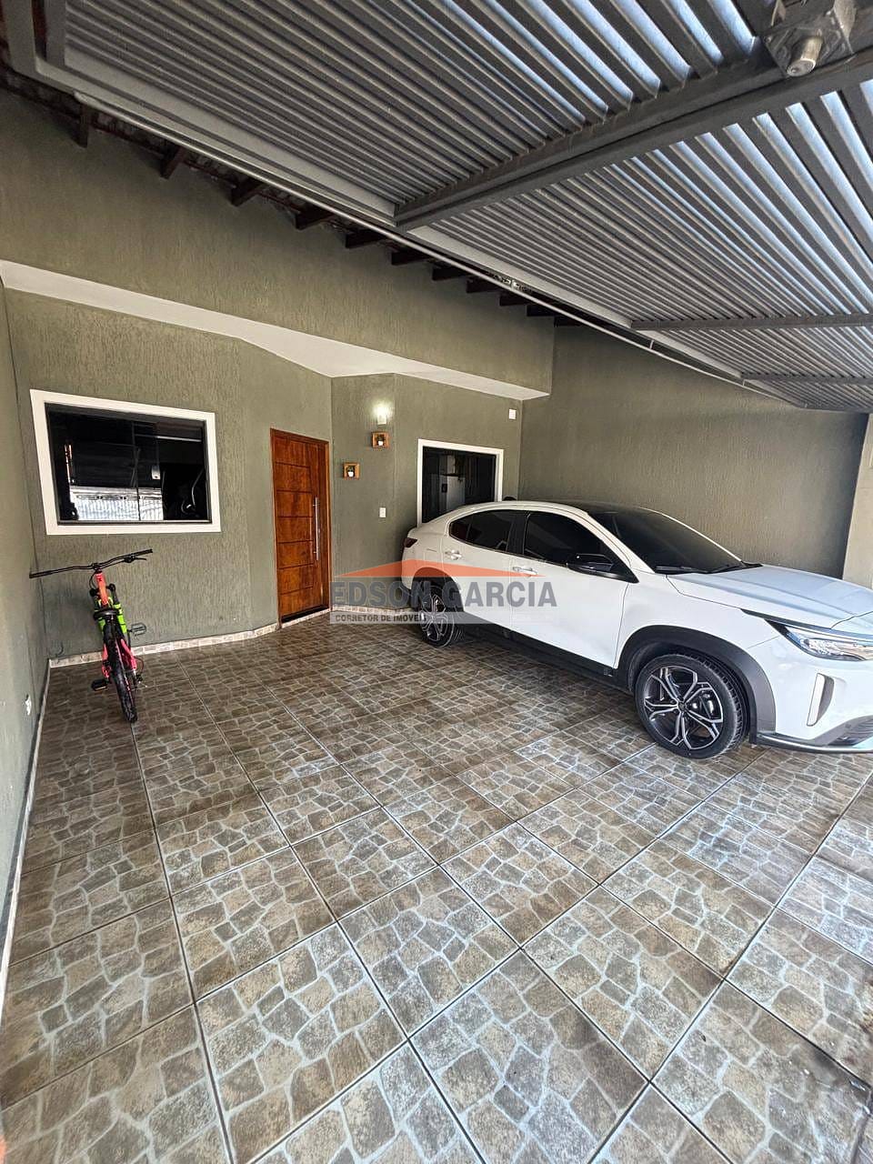 Casa à venda com 3 quartos, 137m² - Foto 2