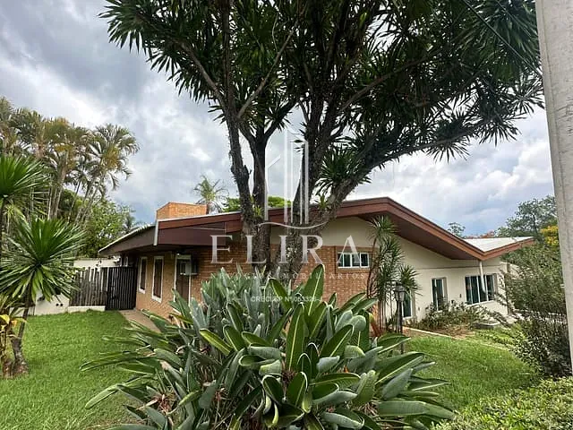 Casa com 1040m² 5 quartos e 8 banheiros, à venda, no bairro Iate Clube de Campinas em Americana