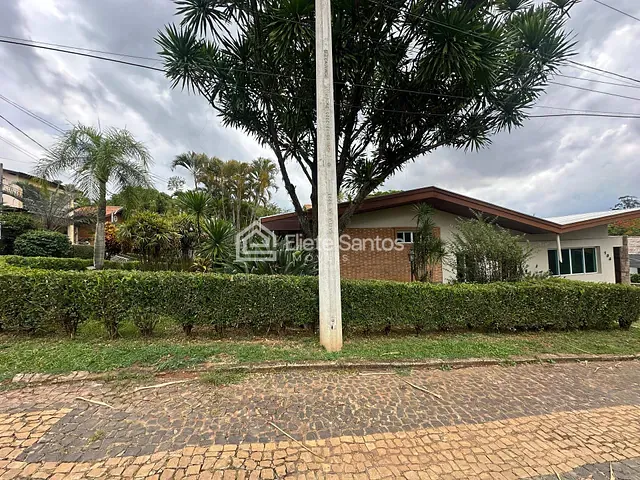 Casa com 1040m² 5 quartos e 8 banheiros, à venda, no bairro Iate Clube de Campinas em Americana