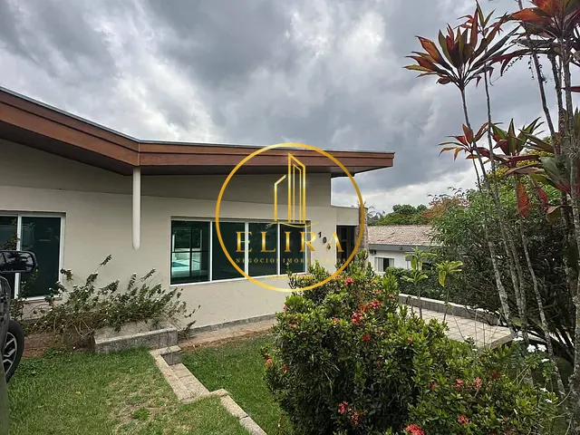 Casa com 1040m² 5 quartos e 8 banheiros, à venda, no bairro Iate Clube de Campinas em Americana