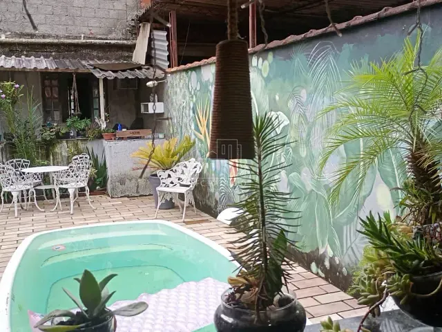 Casa com 264m² 6 quartos e 3 banheiros, à venda, no bairro Cantagalo em Guapimirim