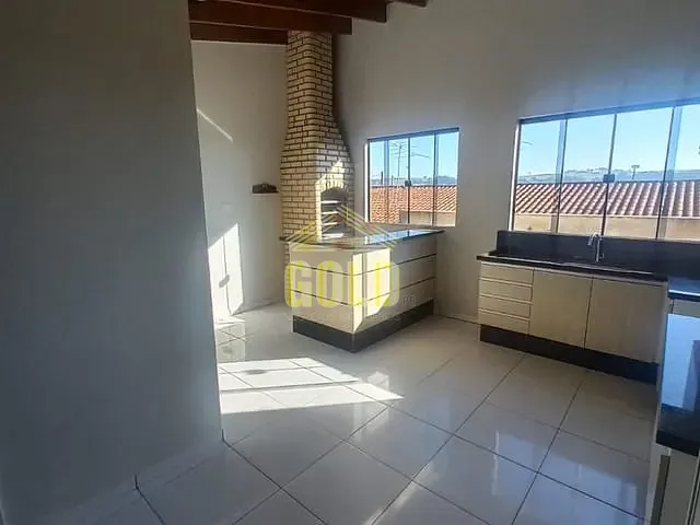 Casa 2 quartos e 1 banheiro, à venda, no bairro Heimtal em Londrina