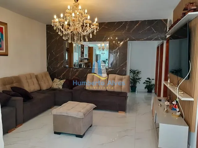 Casa com 200m² 3 quartos e 2 banheiros, à venda, no bairro Felícia em Vitória da Conquista