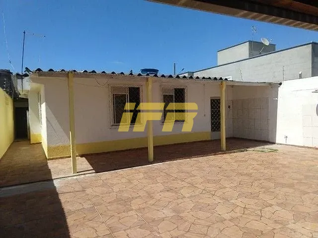 Casa com 250m² 3 quartos e 2 banheiros, à venda, no bairro Flor Do Vale em Tremembé