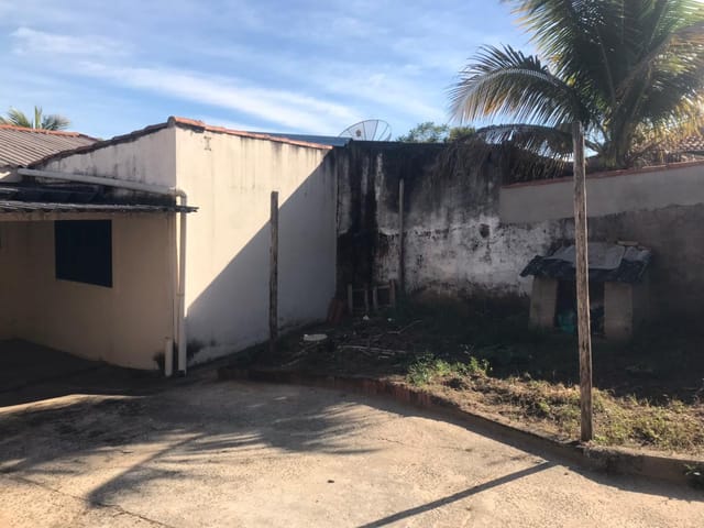 Casa com 250m² 2 quartos e 1 banheiro, à venda, no bairro Jardim Santa Rosa em Campinas