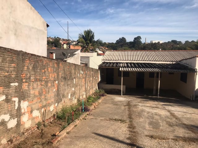 Casa com 250m² 2 quartos e 1 banheiro, à venda, no bairro Jardim Santa Rosa em Campinas